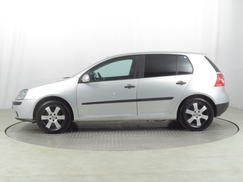 Volkswagen Golf, 2004