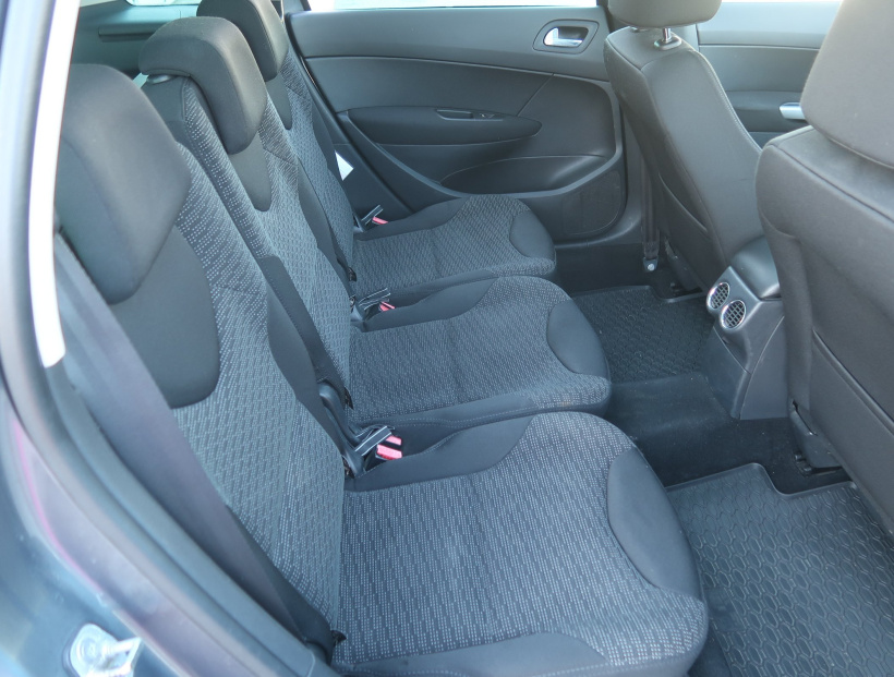 Peugeot 308, 2010