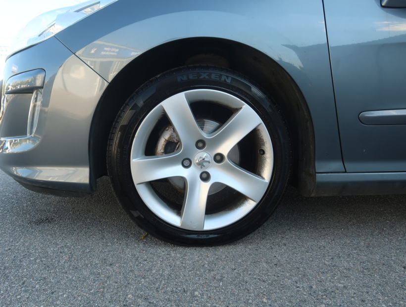 Peugeot 308, 2010