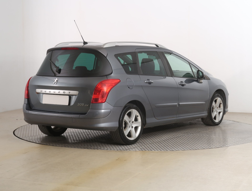 Peugeot 308, 2010