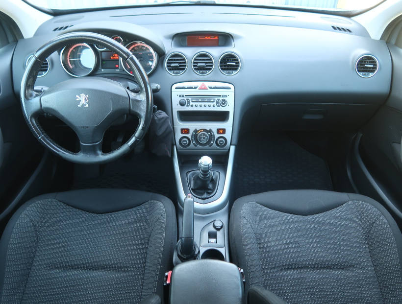 Peugeot 308, 2010