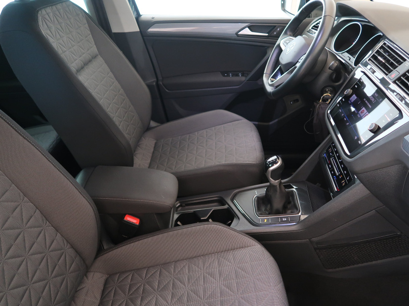 Volkswagen Tiguan, 2022