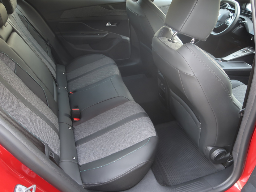 Peugeot 408, 2023