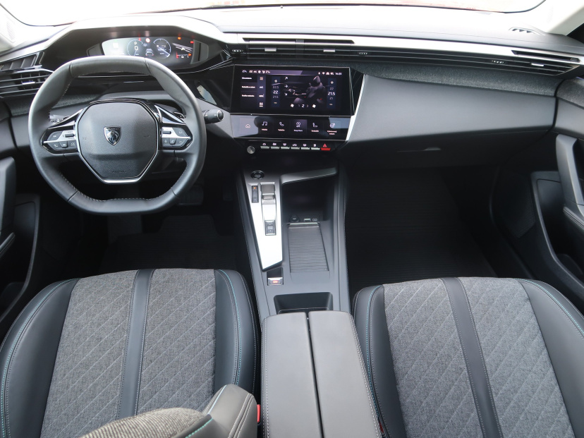 Peugeot 408, 2023