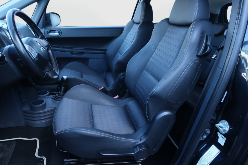 Mitsubishi Colt, 2013