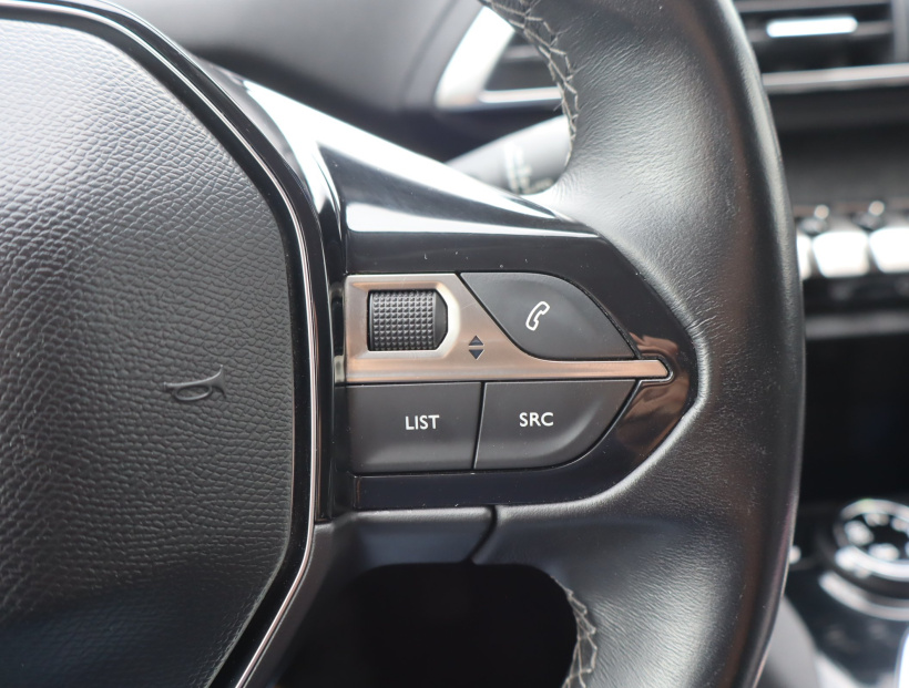 Peugeot 3008, 2017
