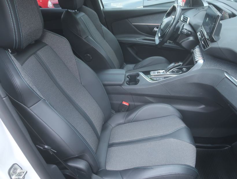 Peugeot 3008, 2022