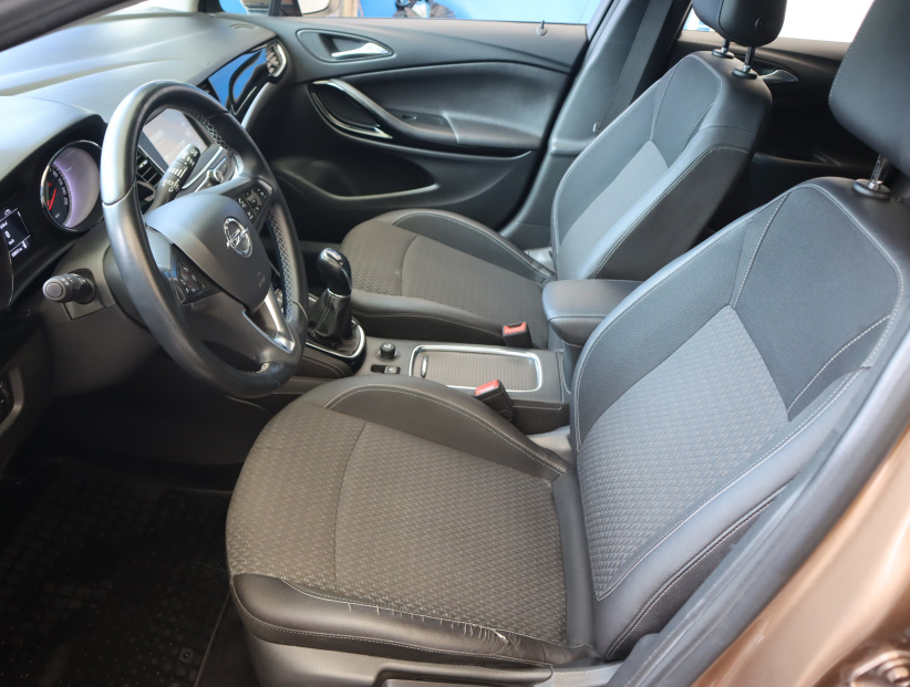 Opel Astra, 2016