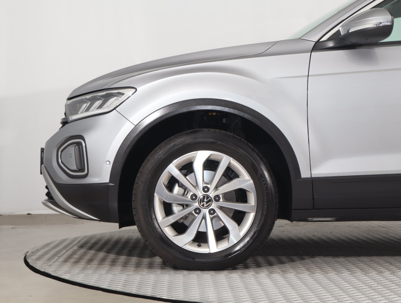 Volkswagen T-Roc, 2024