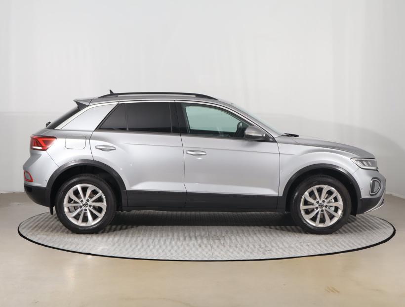 Volkswagen T-Roc, 2024