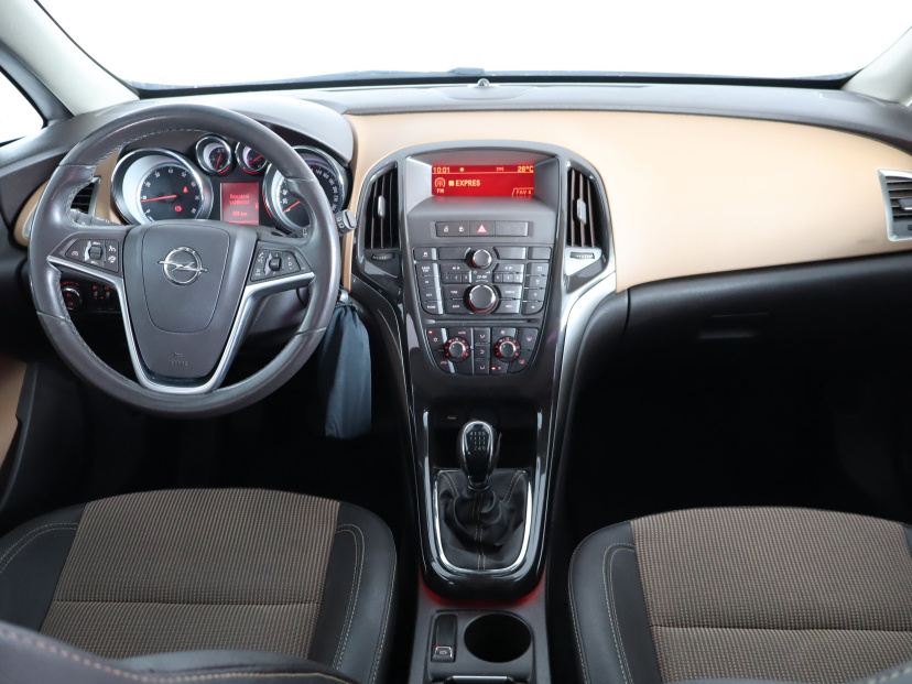 Opel Astra, 2014