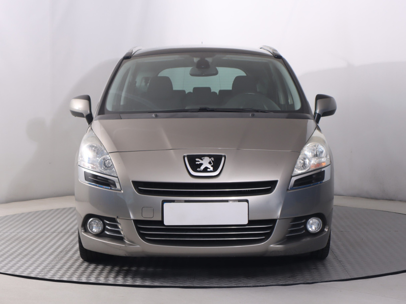 Peugeot 5008, 2011