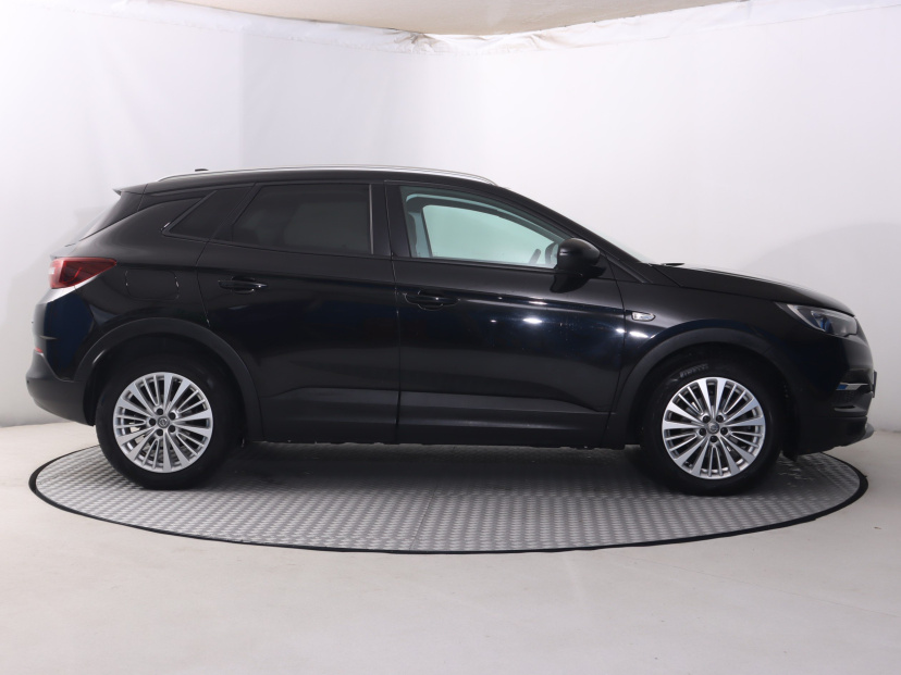 Opel Grandland, 2019
