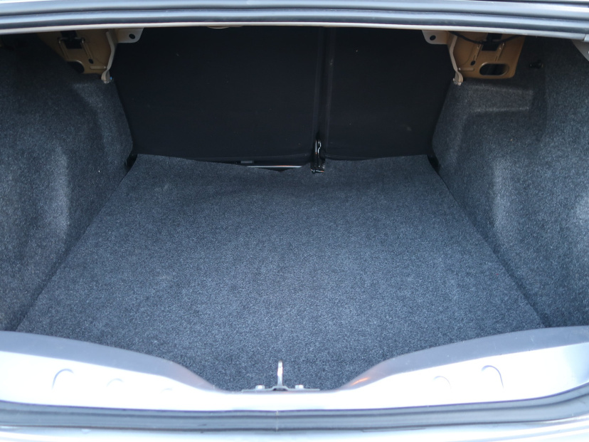 Peugeot 301, 2018