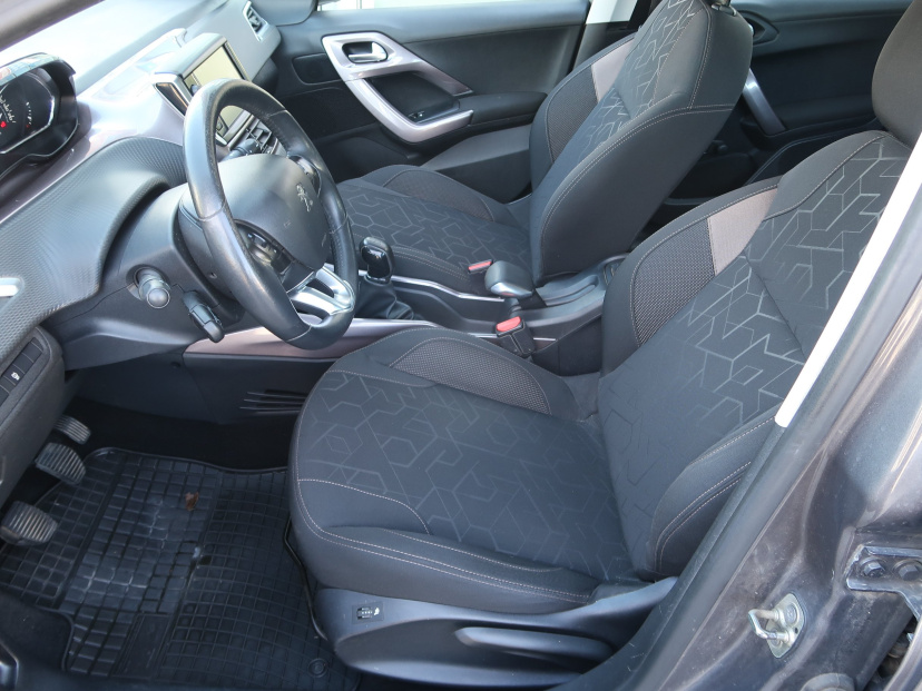 Peugeot 2008, 2014