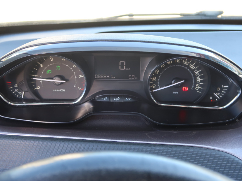 Peugeot 2008, 2014