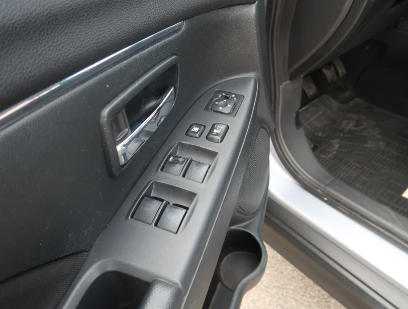 Mitsubishi ASX, 2016