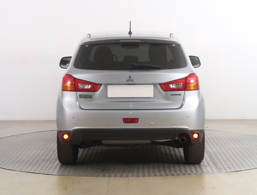 Mitsubishi ASX, 2016