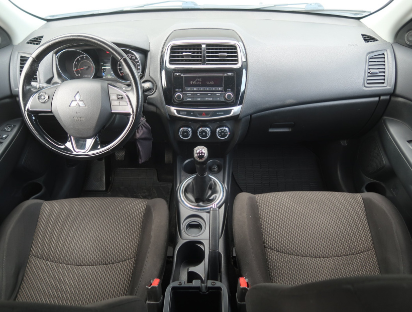 Mitsubishi ASX, 2016
