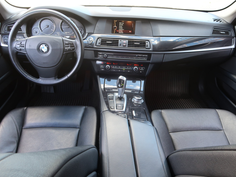 BMW 5, 2013