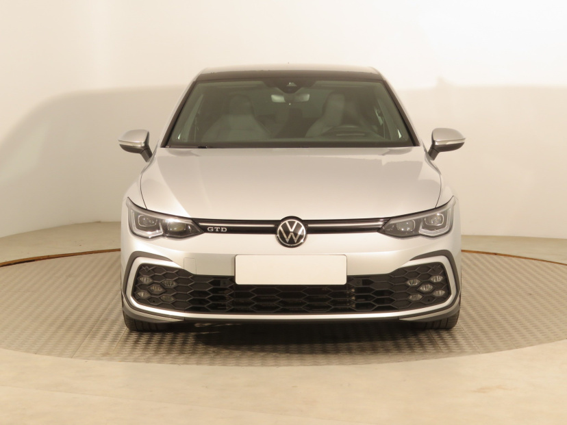 Volkswagen Golf, 2022