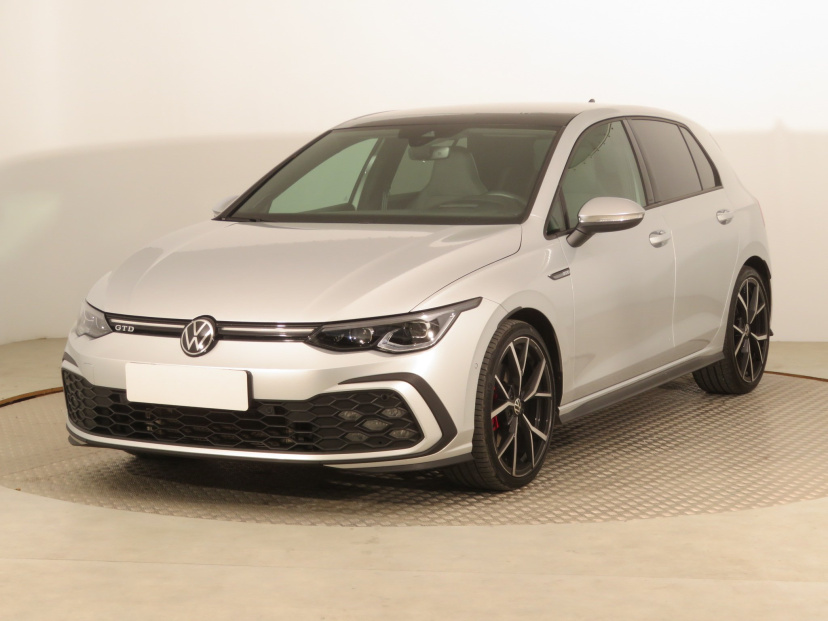 Volkswagen Golf, 2022