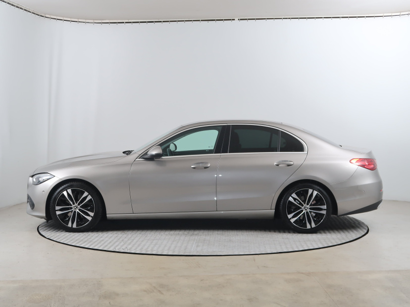 Mercedes-Benz C, 2022