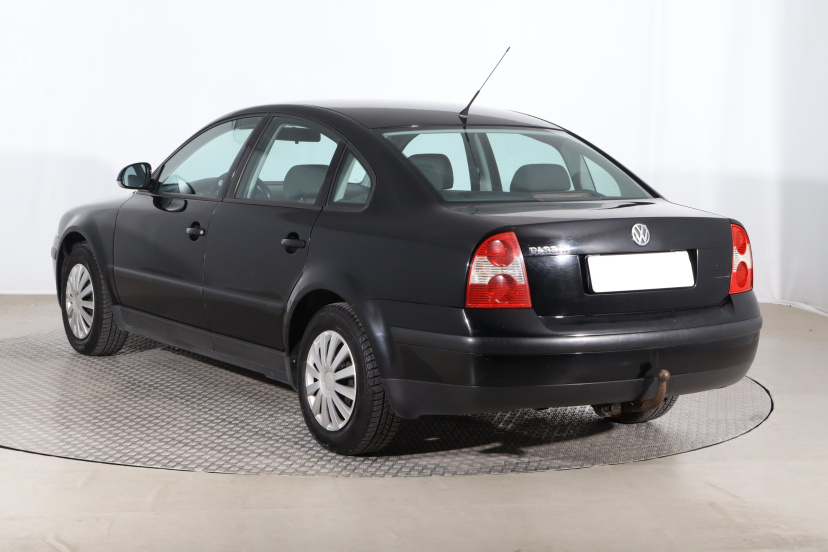 Volkswagen Passat, 2004