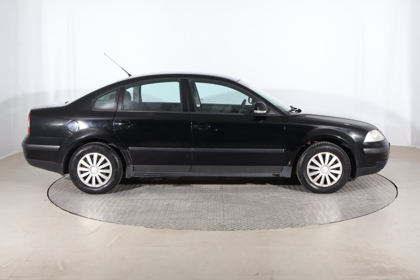 Volkswagen Passat, 2004