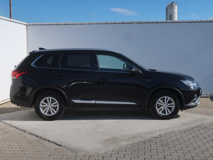 Mitsubishi Outlander, 2017