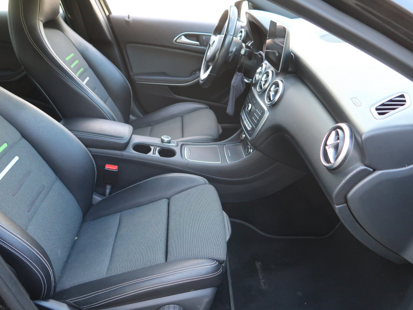 Mercedes-Benz A, 2016