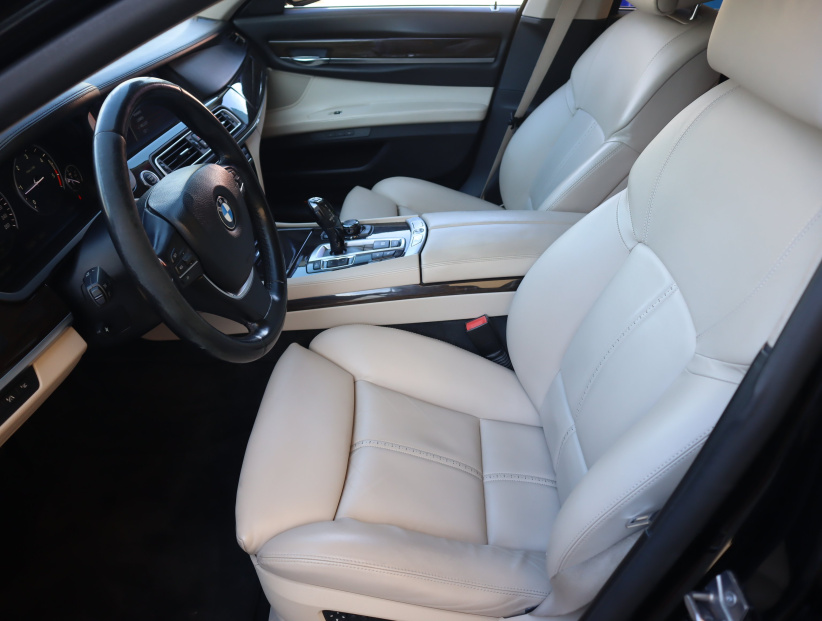 BMW 7, 2009