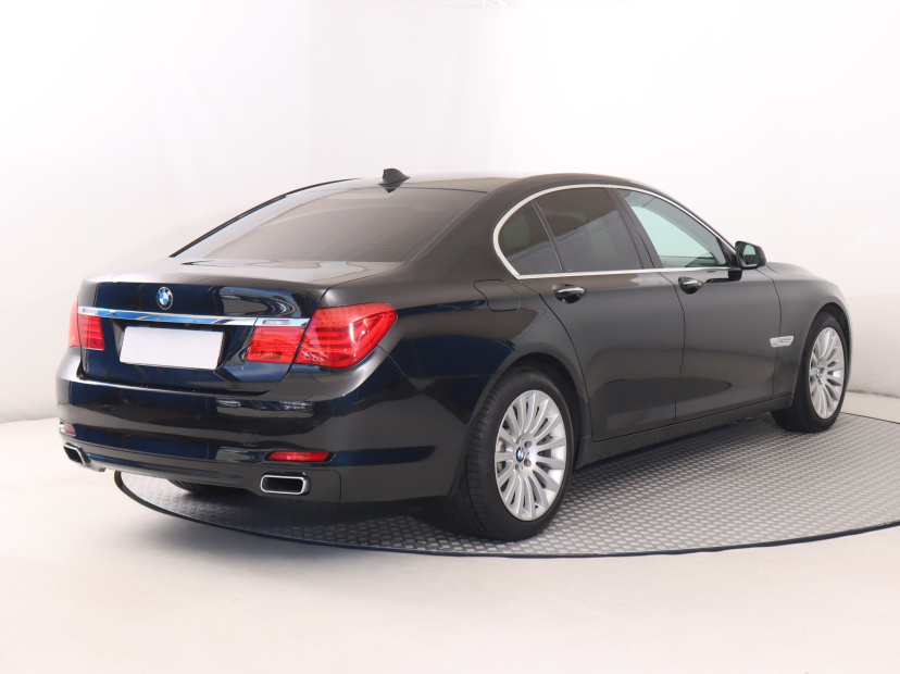 BMW 7, 2009