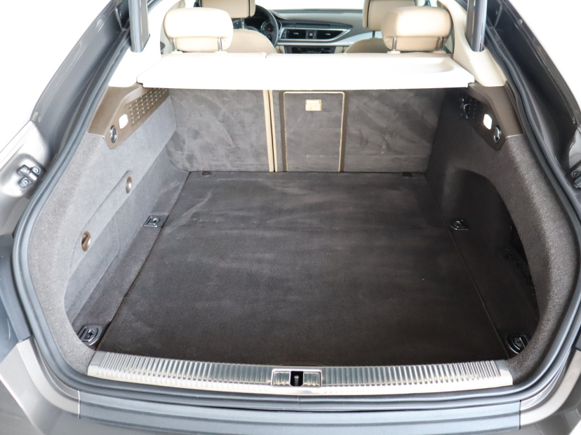 Audi A7, 2010