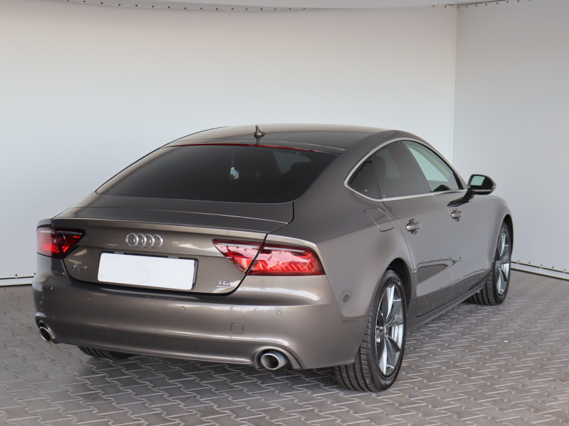 Audi A7, 2010