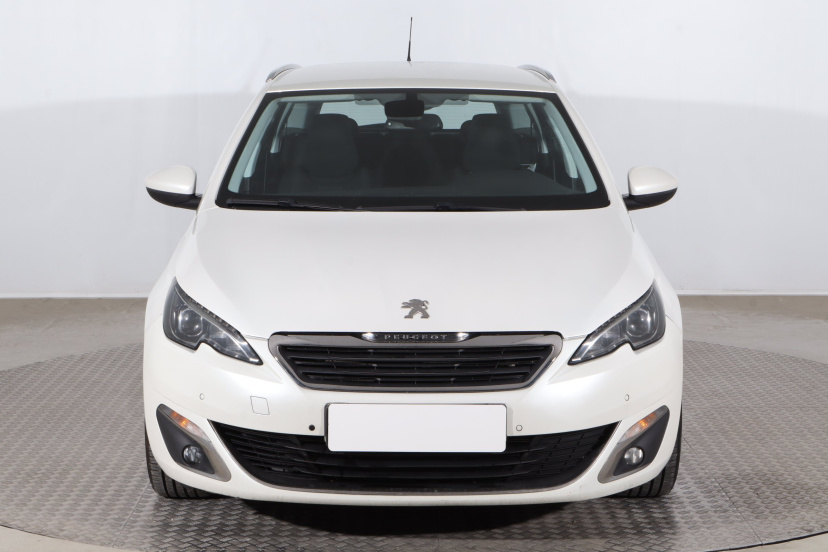 Peugeot 308, 2015
