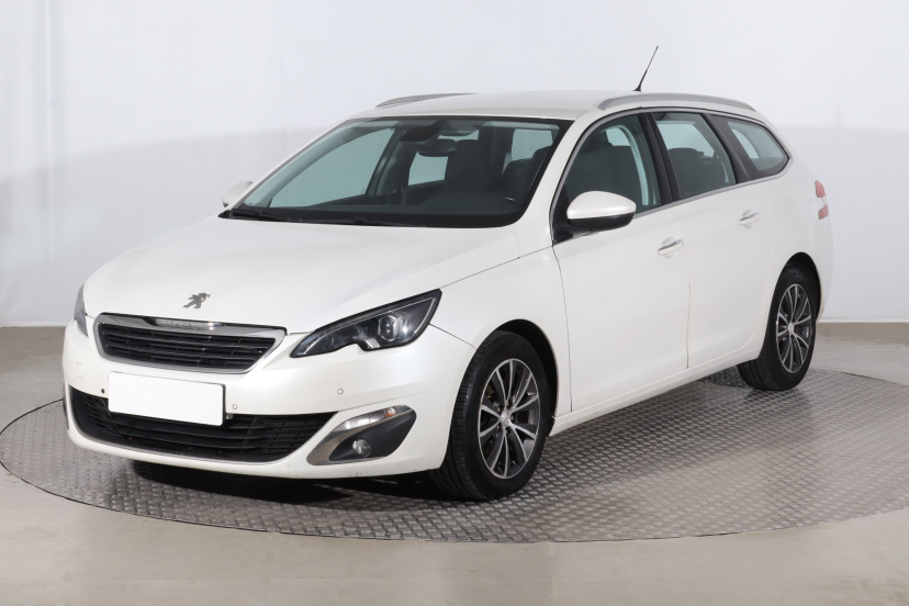 Peugeot 308, 2015