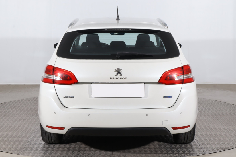 Peugeot 308, 2015