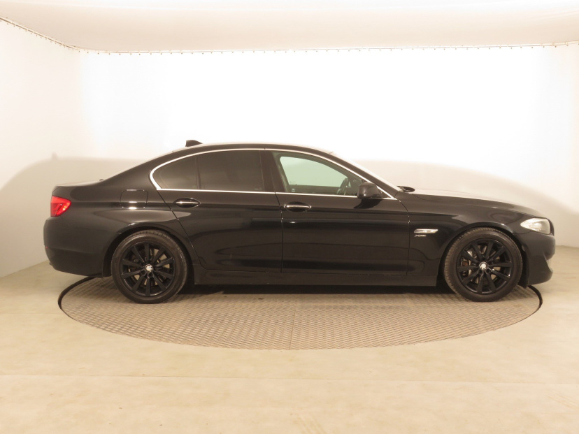 BMW 5, 2011