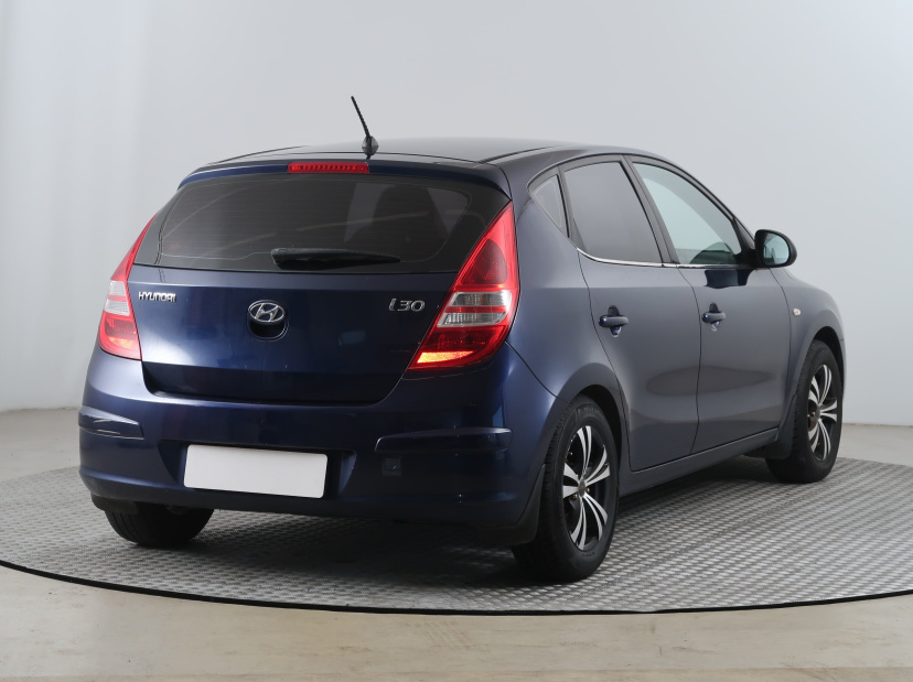 Hyundai i30, 2011