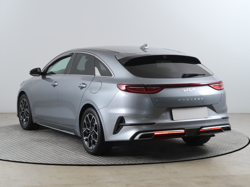 Kia ProCeed, 2022