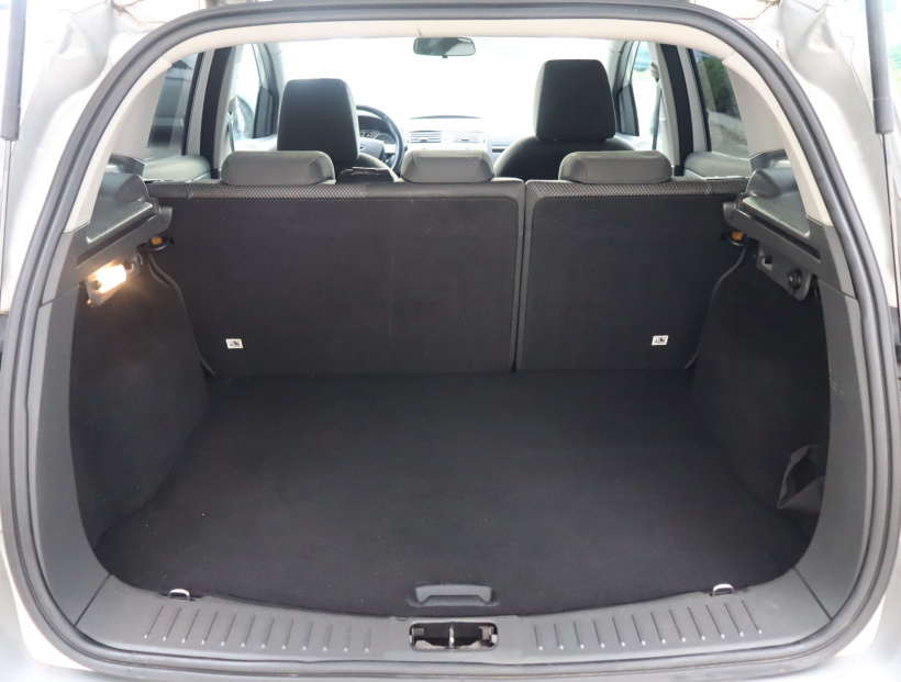 Ford Kuga, 2012