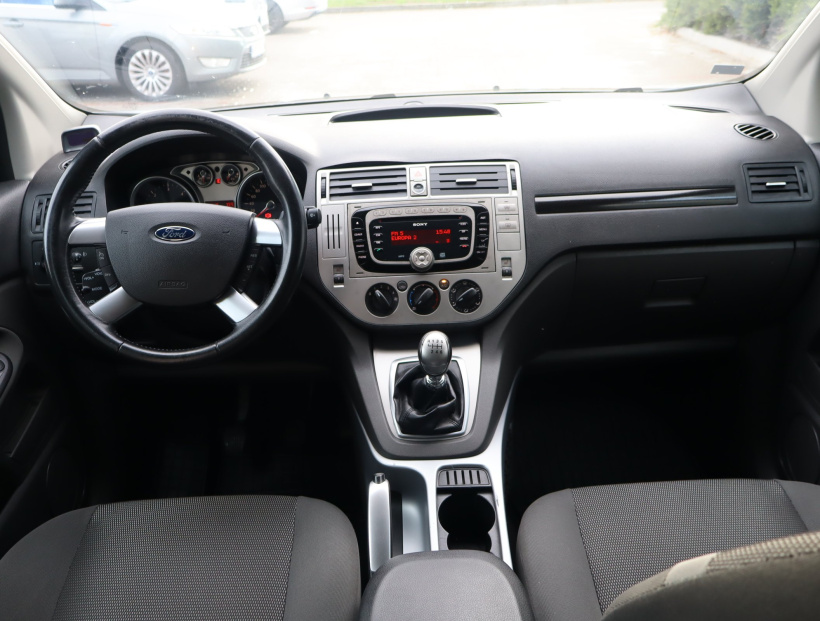 Ford Kuga, 2012