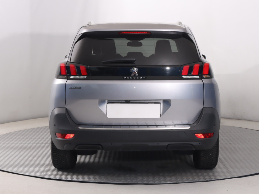 Peugeot 5008, 2020