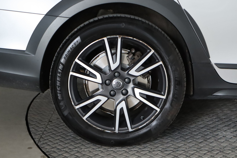 Volvo V90 Cross Country, 2020