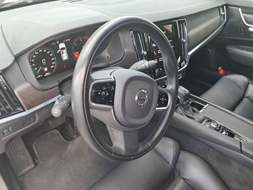 Volvo V90 Cross Country, 2020