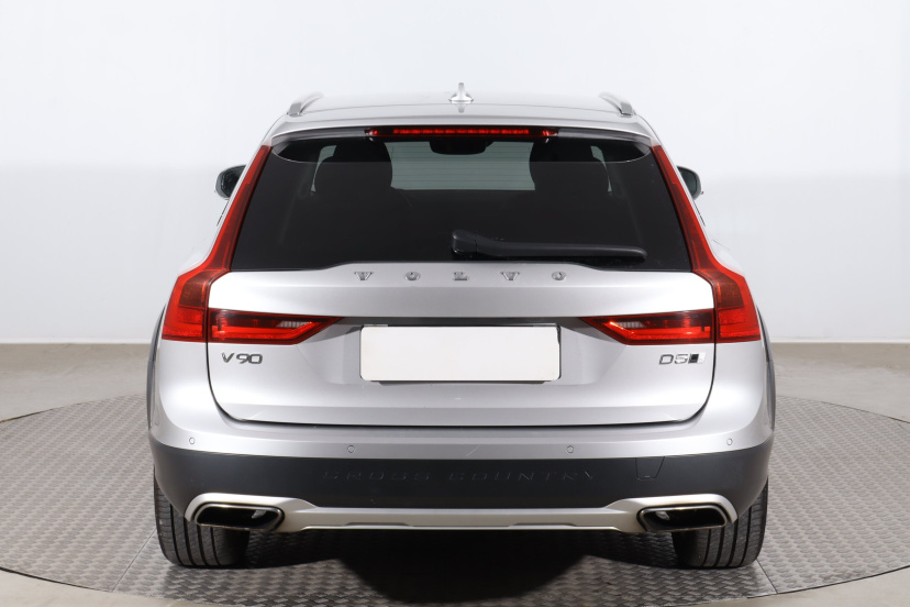 Volvo V90 Cross Country, 2020