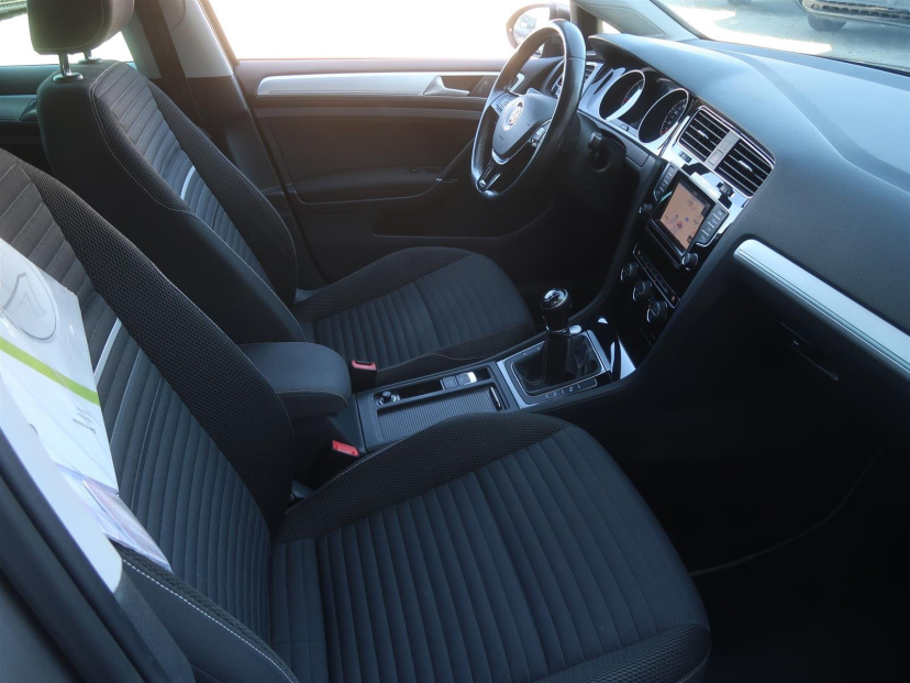 Volkswagen Golf, 2014