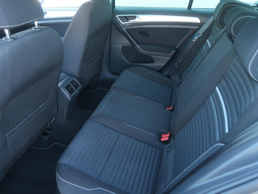 Volkswagen Golf, 2014