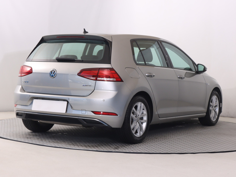 Volkswagen Golf, 2019